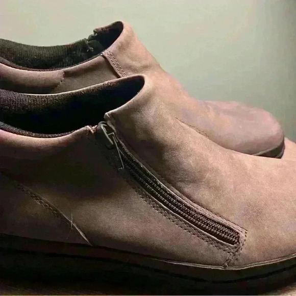 EASY SPIRIT ARIAS Women’s‎ Ankle Bootie - Picture 4 of 10